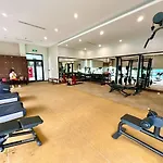 Beautiful View, Modern Studio Apartment 3\' To Walking Lake, Gym And Swimming Pools